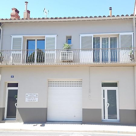 El Padre Y El Hijo D Apartman Elne Kültér fotó