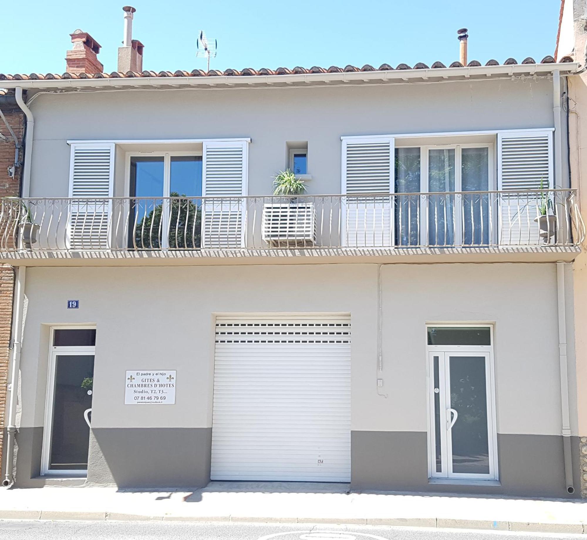El Padre Y El Hijo D Apartman Elne Kültér fotó